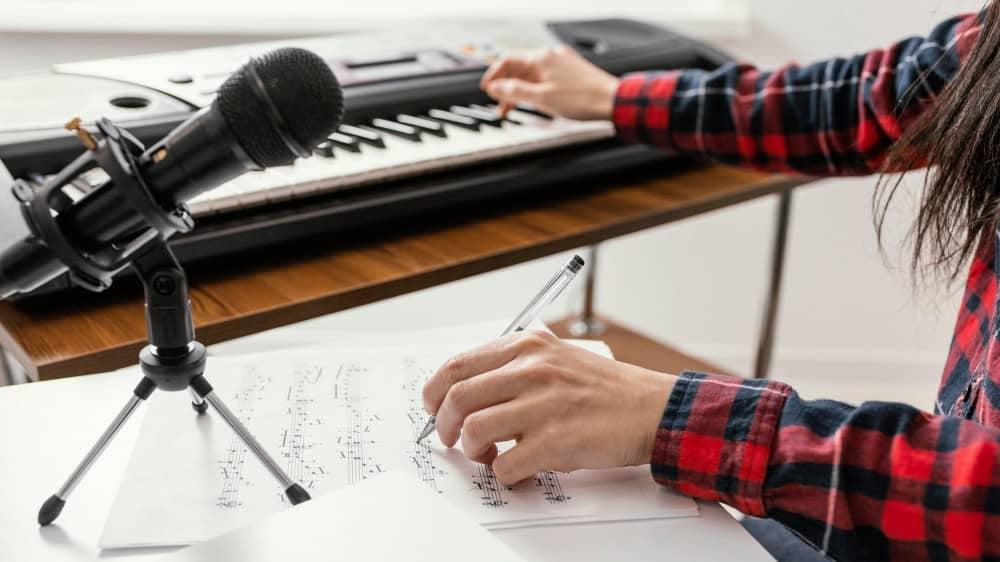 Writing Song Skills for Modern Independent Artists Writing Song Skills for Modern Independent Artists
