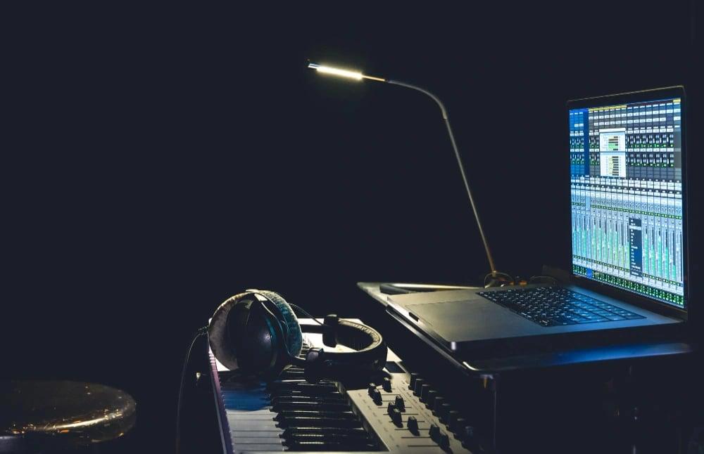 FL Studio vs Ableton Compare Features and Performance FL Studio vs Ableton Compare Features and Performance