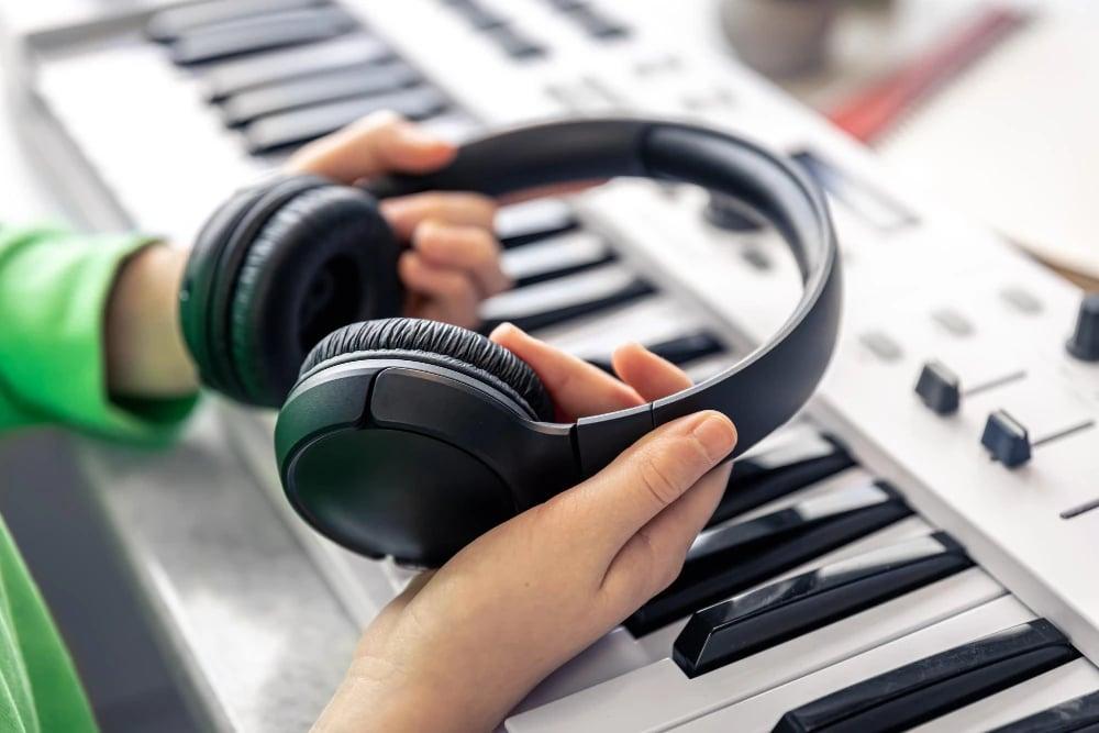 Music Distribution Essentials for Independent Creators Music Distribution Essentials for Independent Creators
